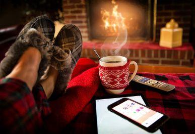 A fireplace, hot beverage and your favorite book are always a good way to relax after a long distance relocation in winter time.