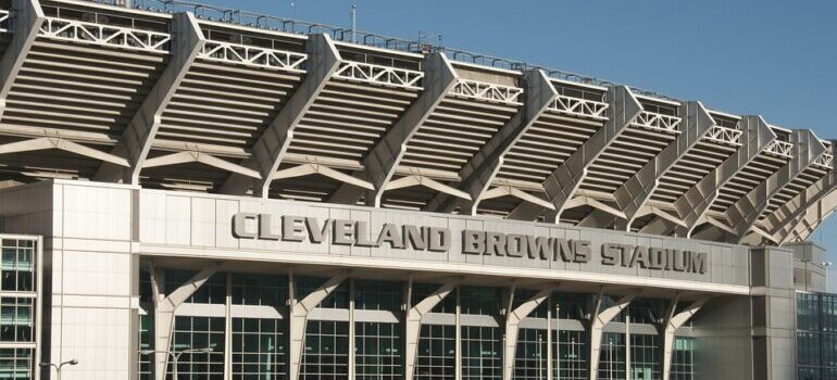 Cleveland Browns are just one of the many sports teams you will get to know once your pick of cross country moving companies Ohio relocates you.