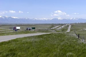 Highway in Montana - long distance moving companies Butte are prepared for the job, are you?