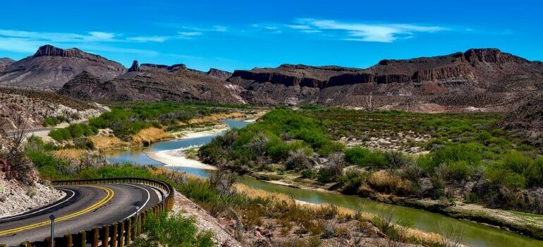 Long distance moving companies TExas help you explore the wonders of the Lone Star State.