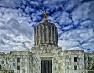 Capitol building in Salem, long distance moving companies Salem invite you to explore the city.