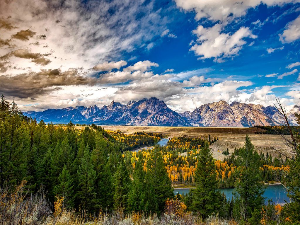 A view of the Grand Teton national park, which you can see after moving to Wyoming.