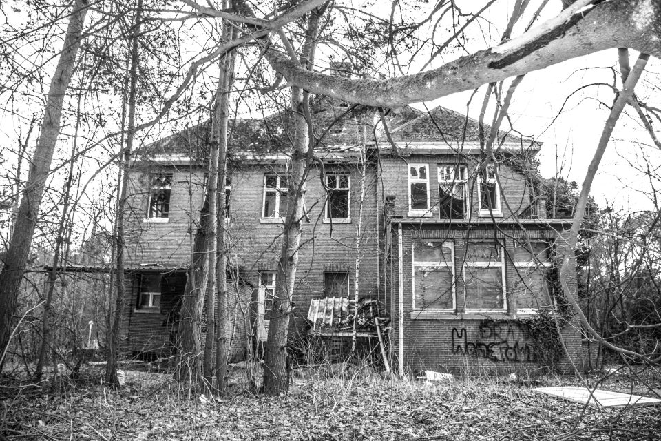 An abandoned house