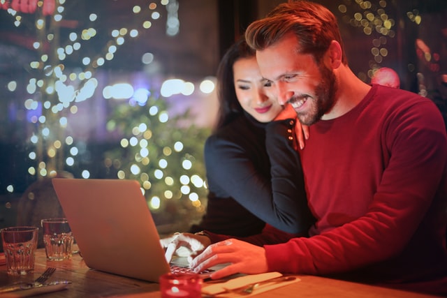 Couple reading a blog