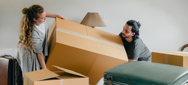 couple packing before moving