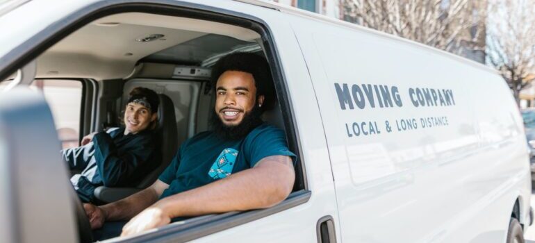 movers ready to assist with moving from NYC to Columbia SC