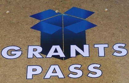 Grants Pass Movers company logo