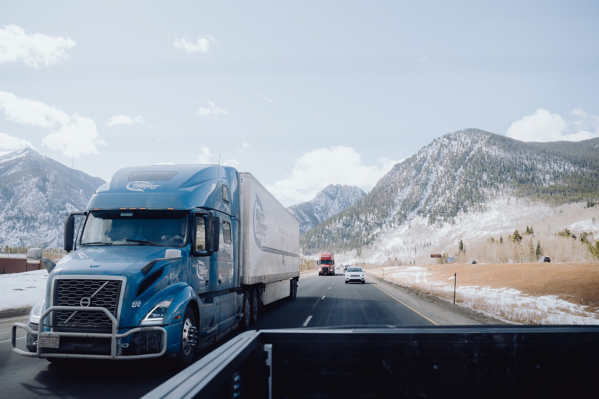 long distance moving companies Colorado Springs on the road