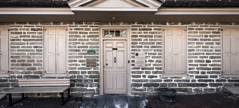 A house in Philadelphia with beige bricks.