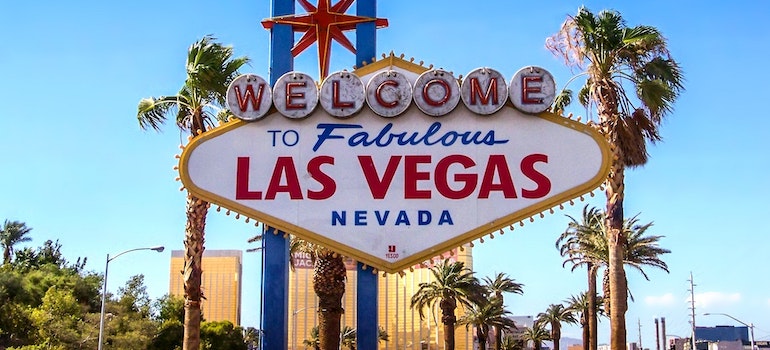 A 'Welcome to Las Vegas' road sign