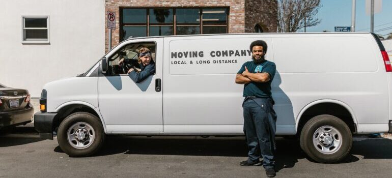 Movers from a cross country moving companies Arkansas by their van