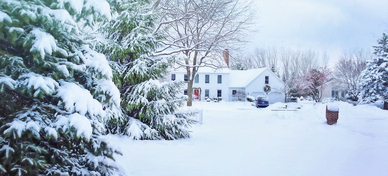 A house under the snow