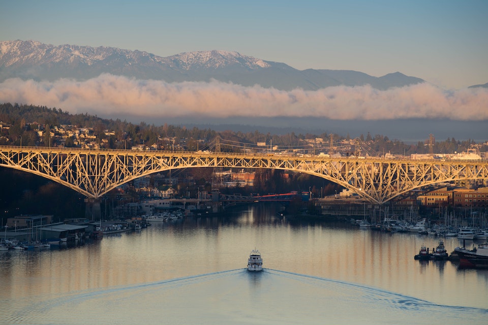 A bridge in Washington with mountains in the background