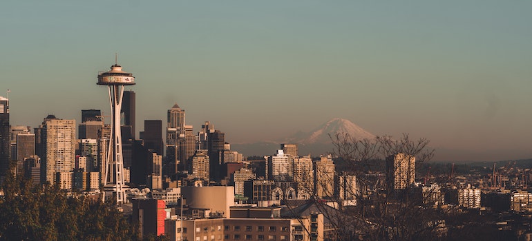 A photo of Seattle, the largest city in Washington, which is one of the states with no income tax
