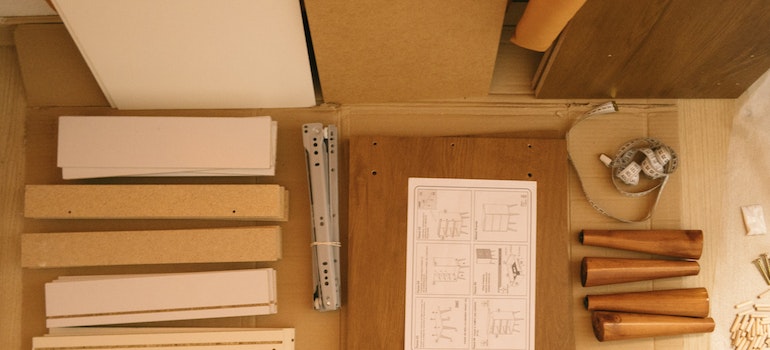 Details  and tools of cabinet drawer to assemble