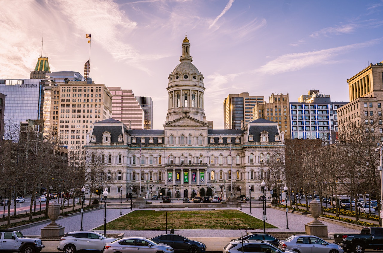 Baltimore City Hall on a sunny afternoon