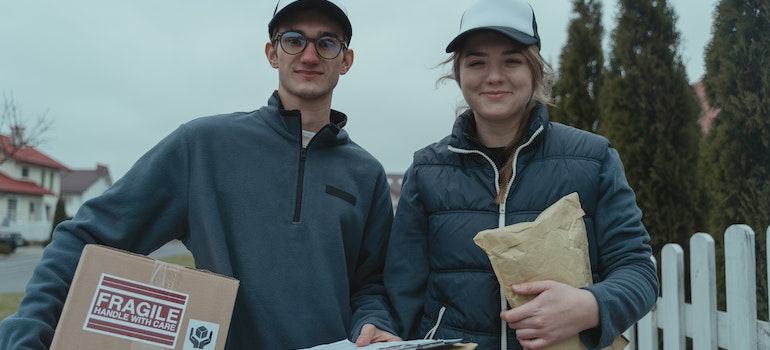movers smiling