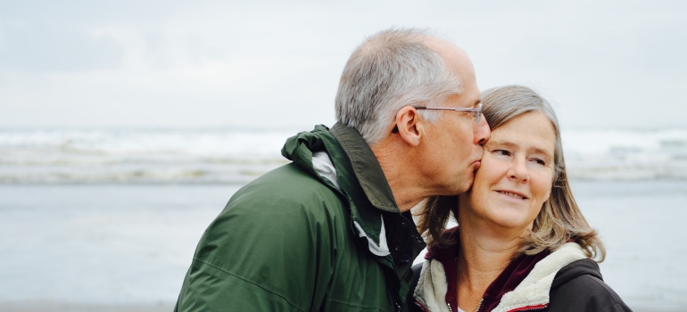 Picture of a retired couple enjoying one of the places to retire in Tennessee