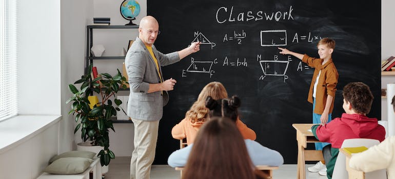 teacher teaching children after moving from California to Missouri