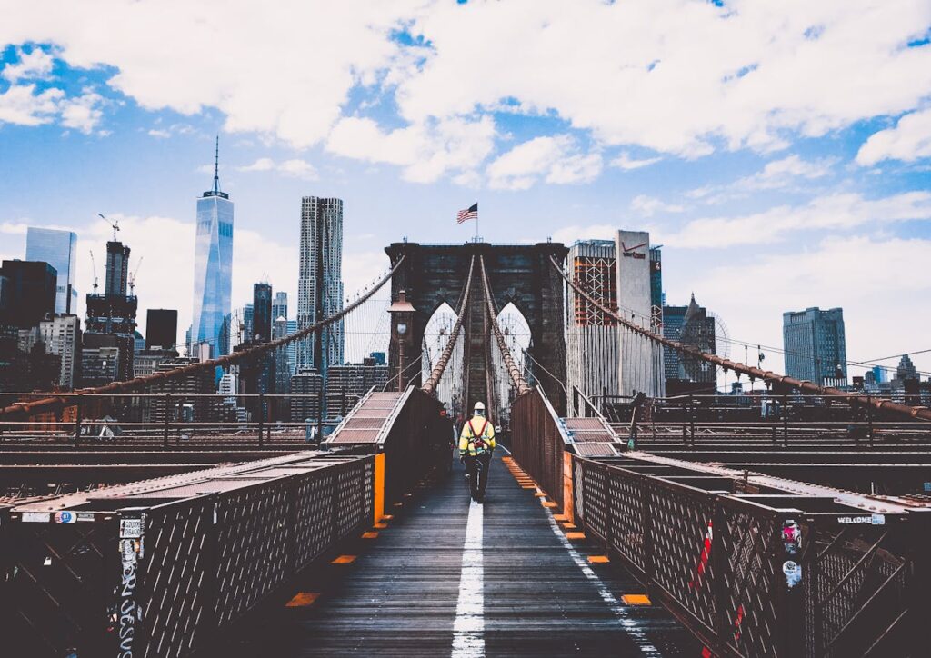 a bridge in NYC