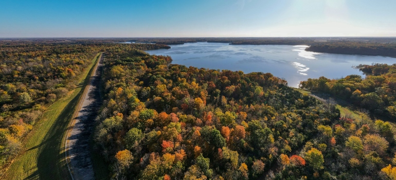 Picture of a lake in Ohio