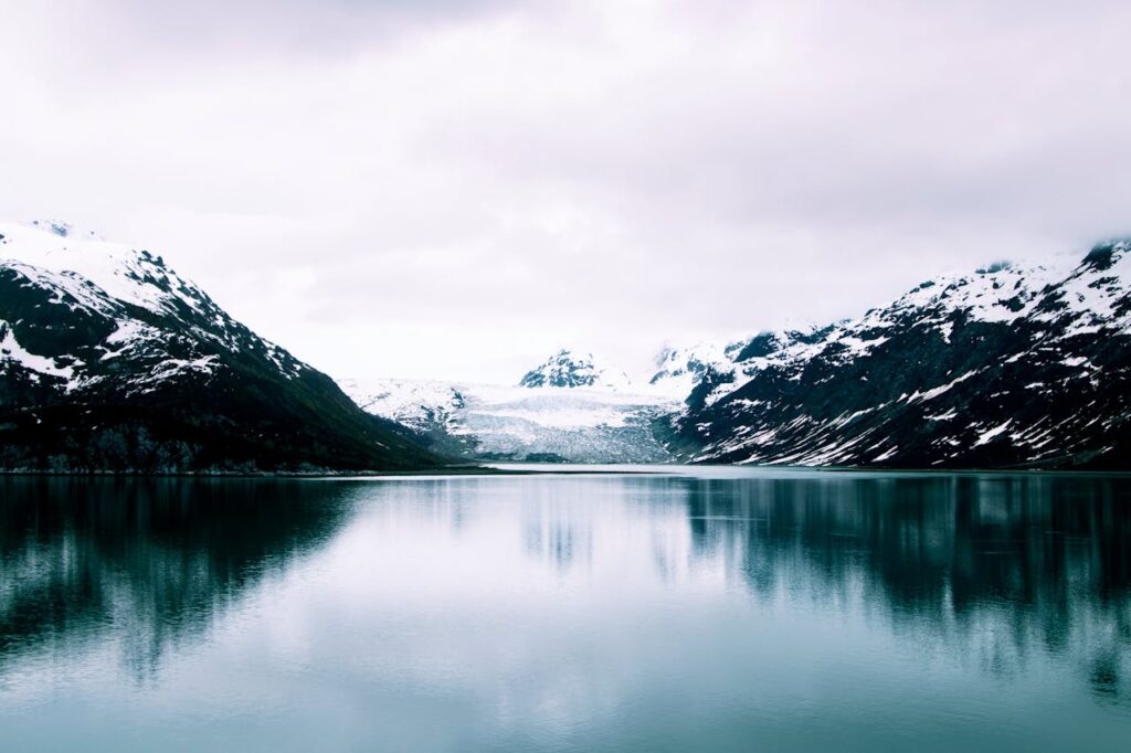 lake and mountain in Alaska